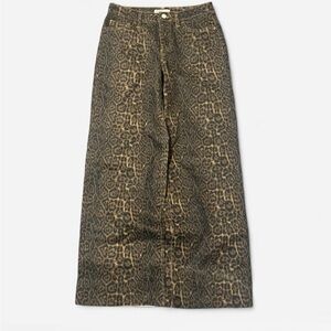Leopard Print women’s jeans wide leg/baggy. OAT new york size 26/30.